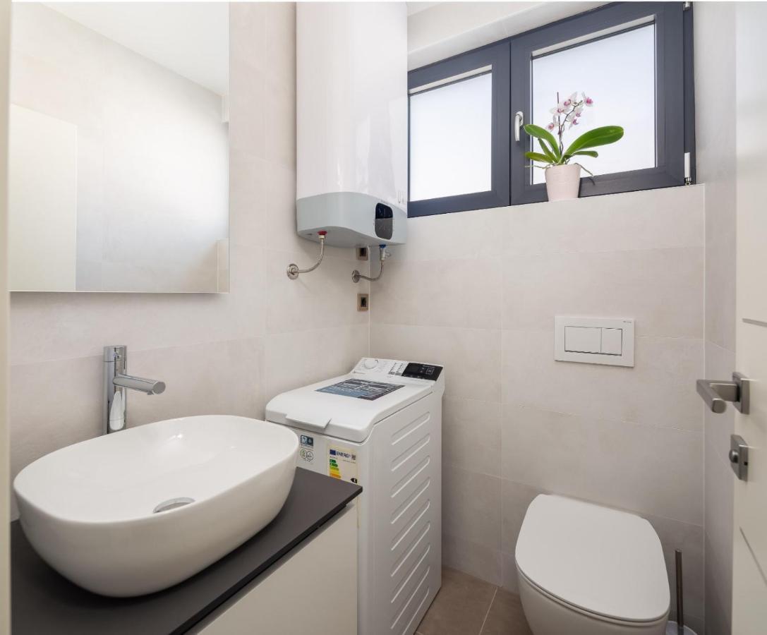 Luxury Apartment Sea Pakoštane Exterior foto